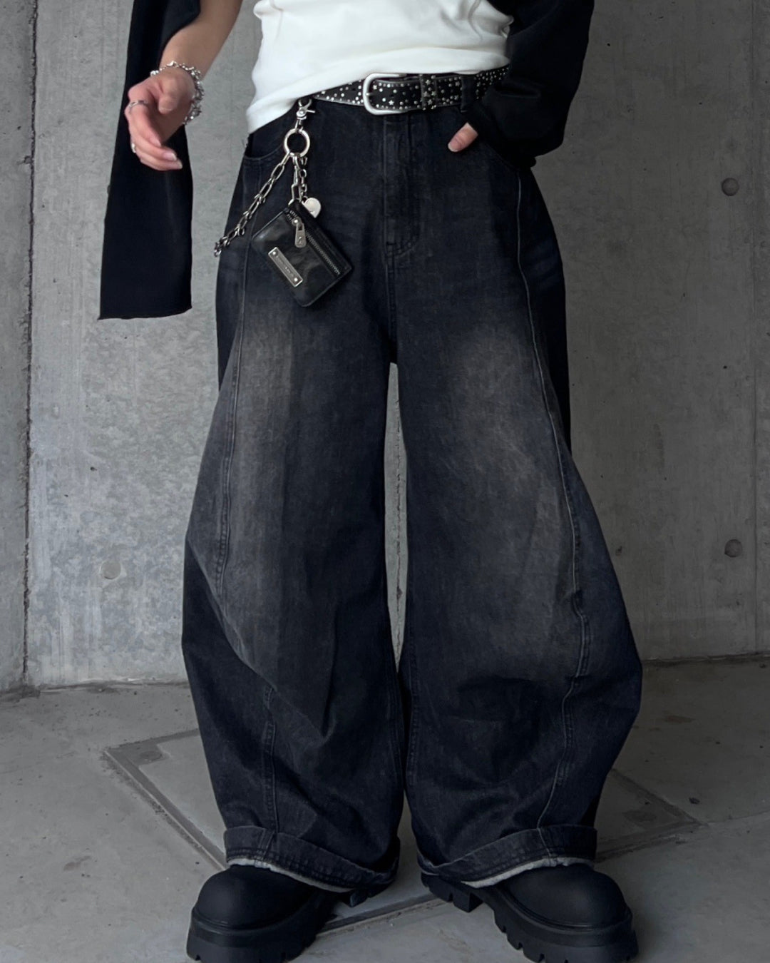 スタースタッズブラックベルト MO1077