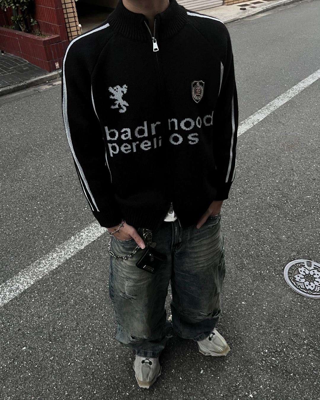 フロントロゴジップニット MO1215