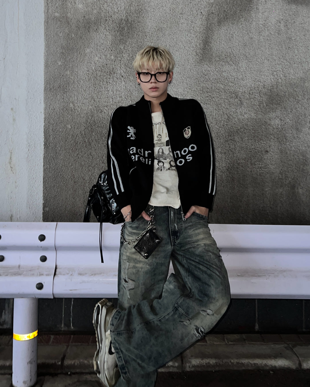 即納】フロントロゴジップニット MO1215 – YOLO（ヨロ）｜ファッション通販