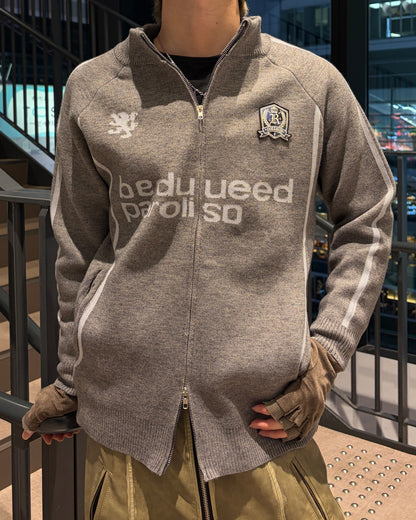 フロントロゴジップニット MO1215