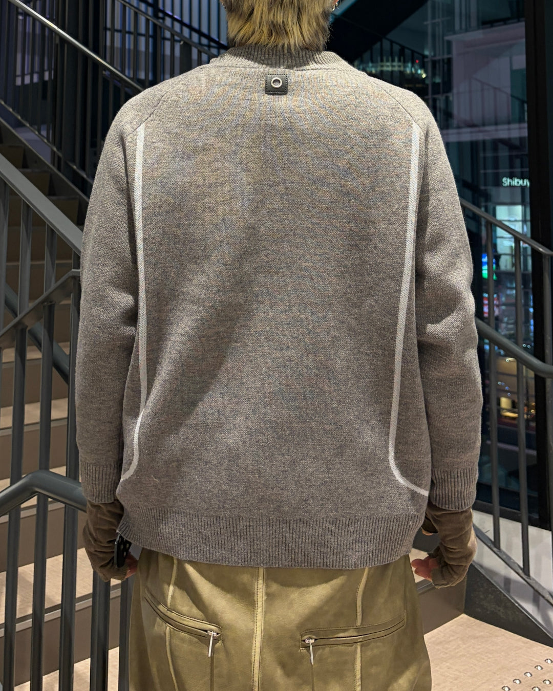 フロントロゴジップニット MO1215