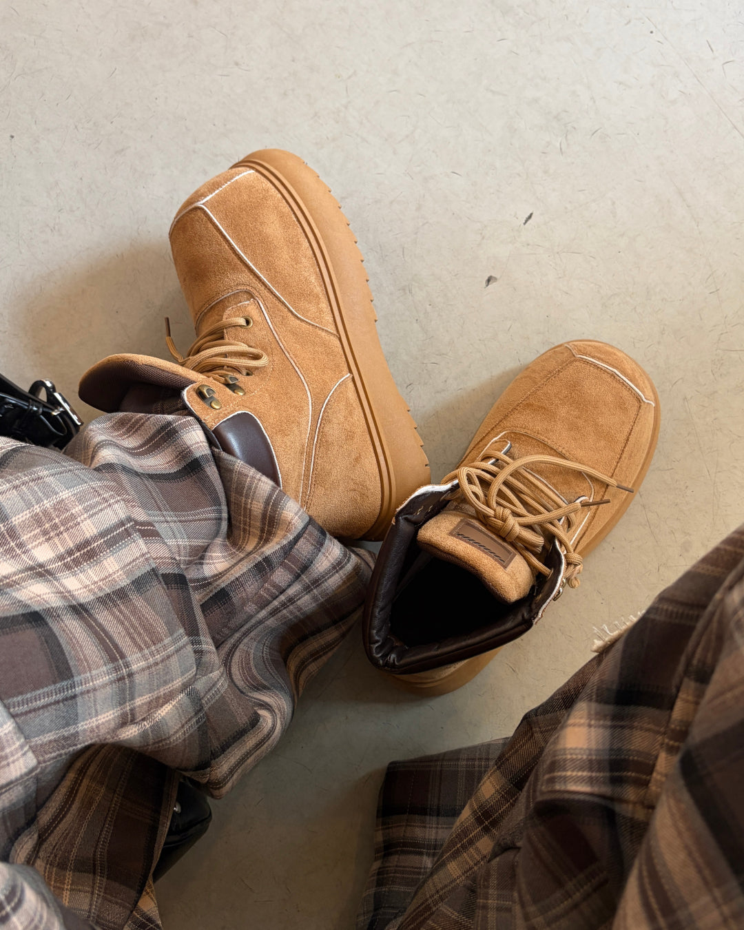 ボリュームハイカットブーツ MO3071