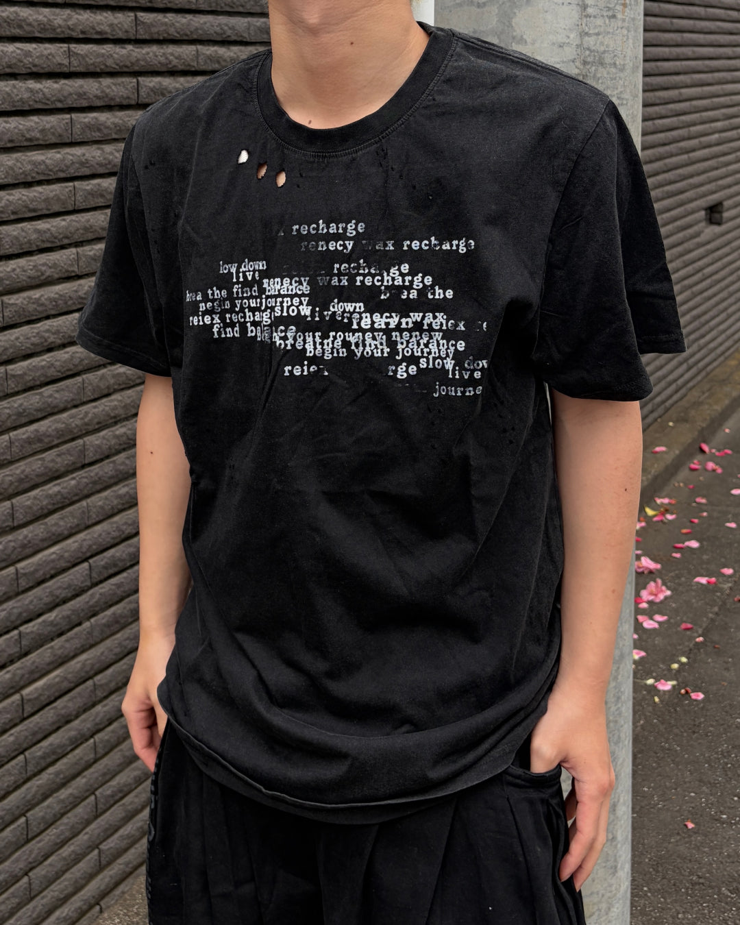 ダメージレタリングTシャツ MO3099