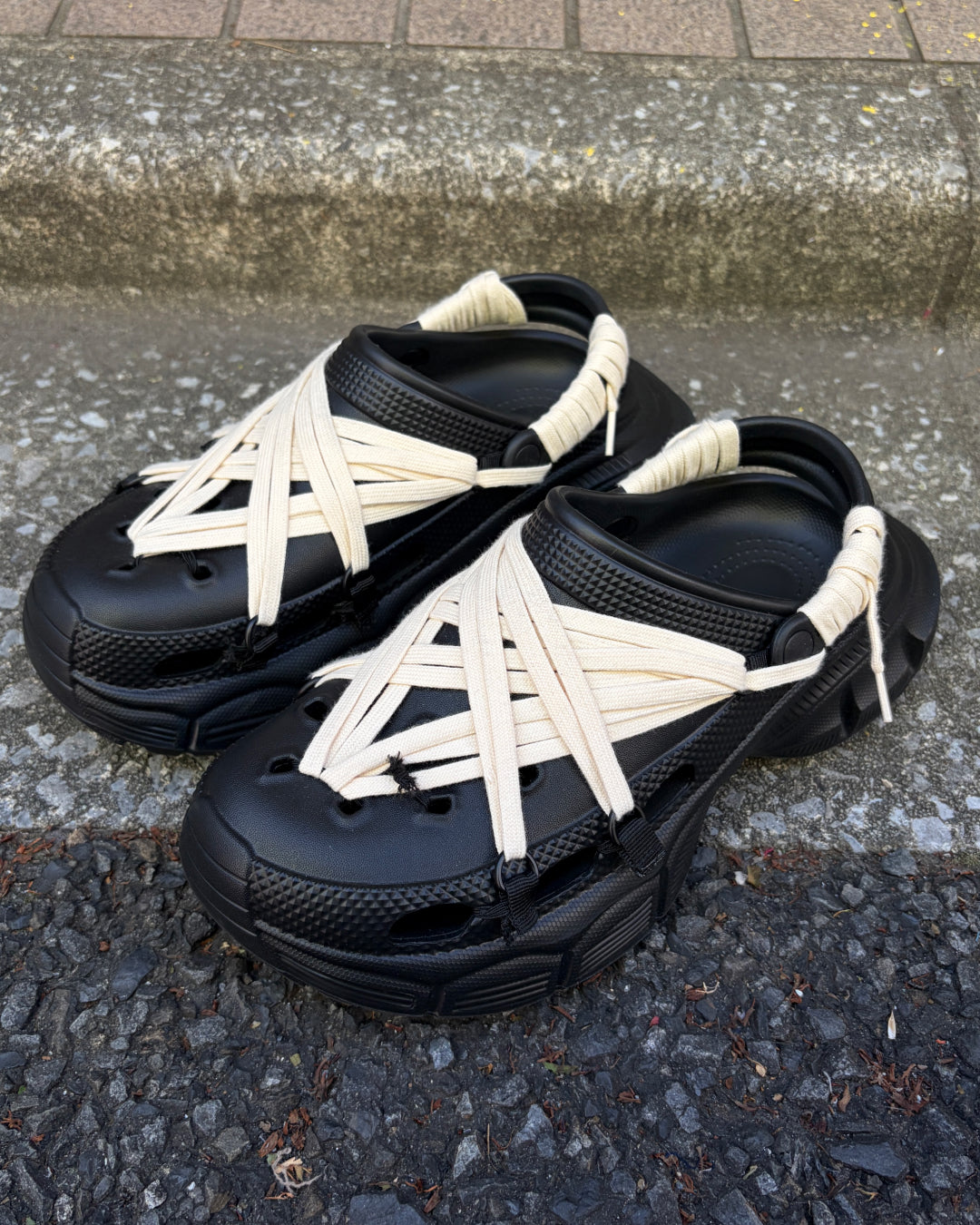 シャドウラップクロッグサンダル MO3107 – YOLO（ヨロ）｜ファッション通販