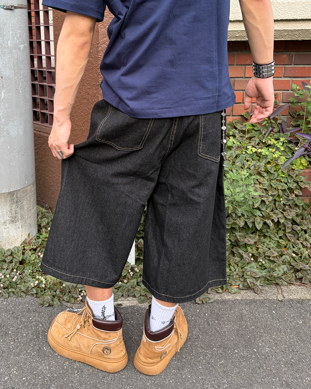 センターシームワイドショーツ
MO3183