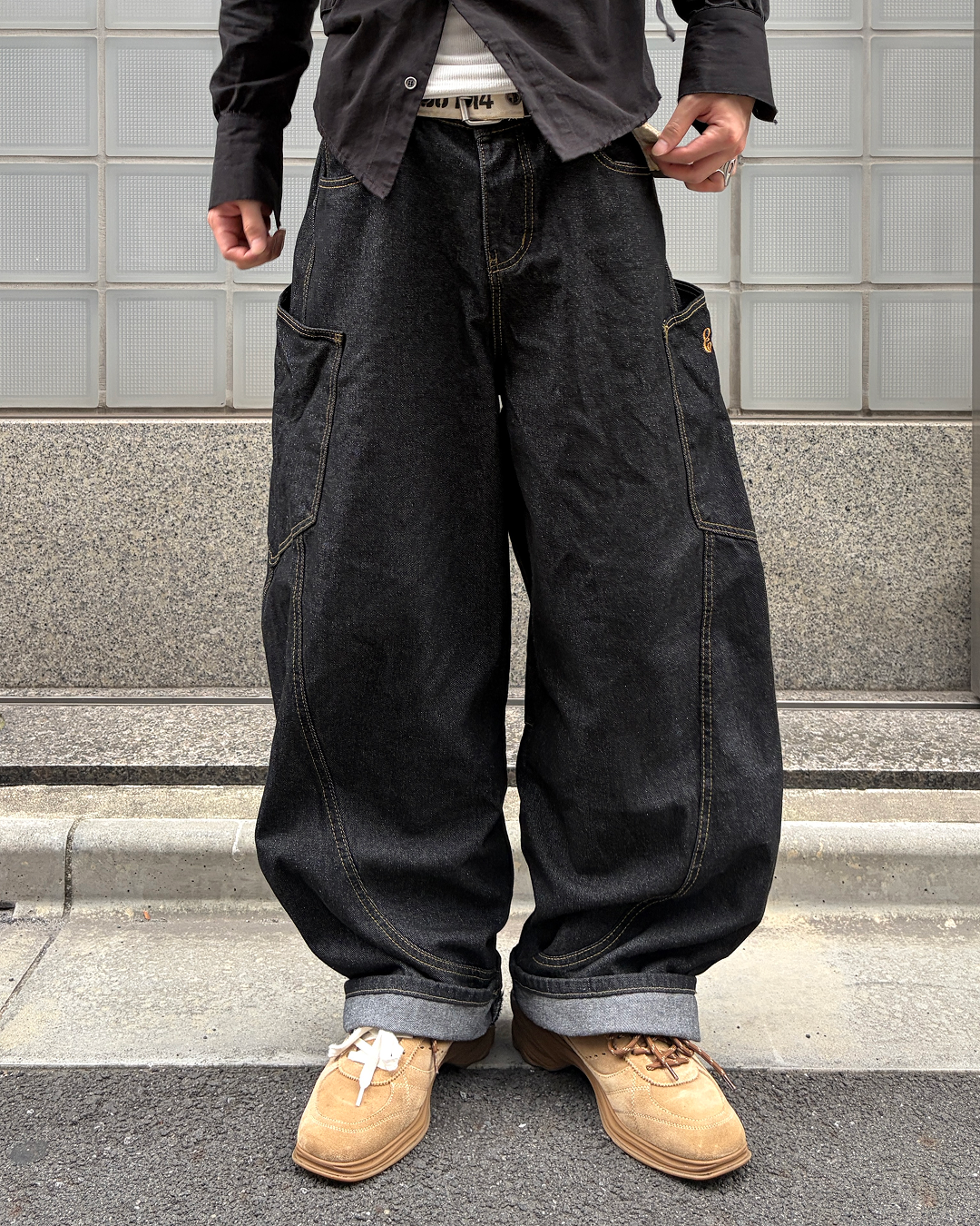 ステッチワークデニムパンツ
MO3236