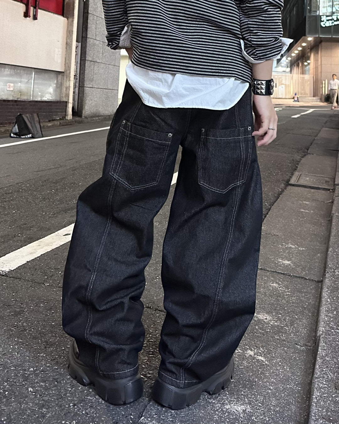 【即納】ステッチバレルレッグジーンズ MO5006