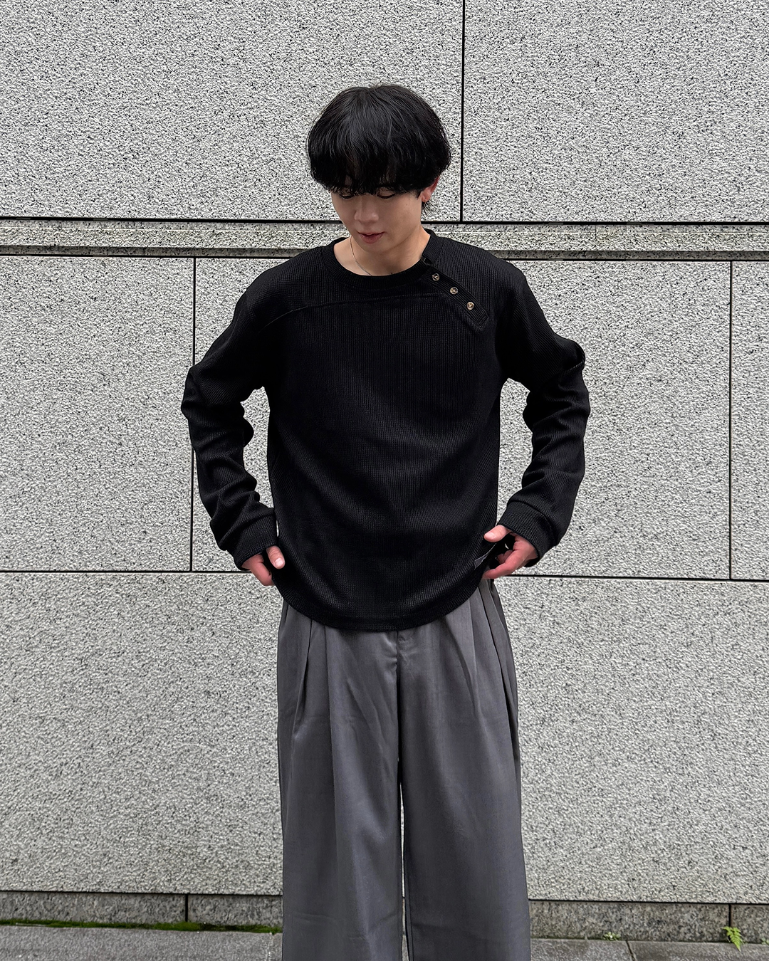 アシンメトリーワッフルヘンリーネックニットトップス ME0010