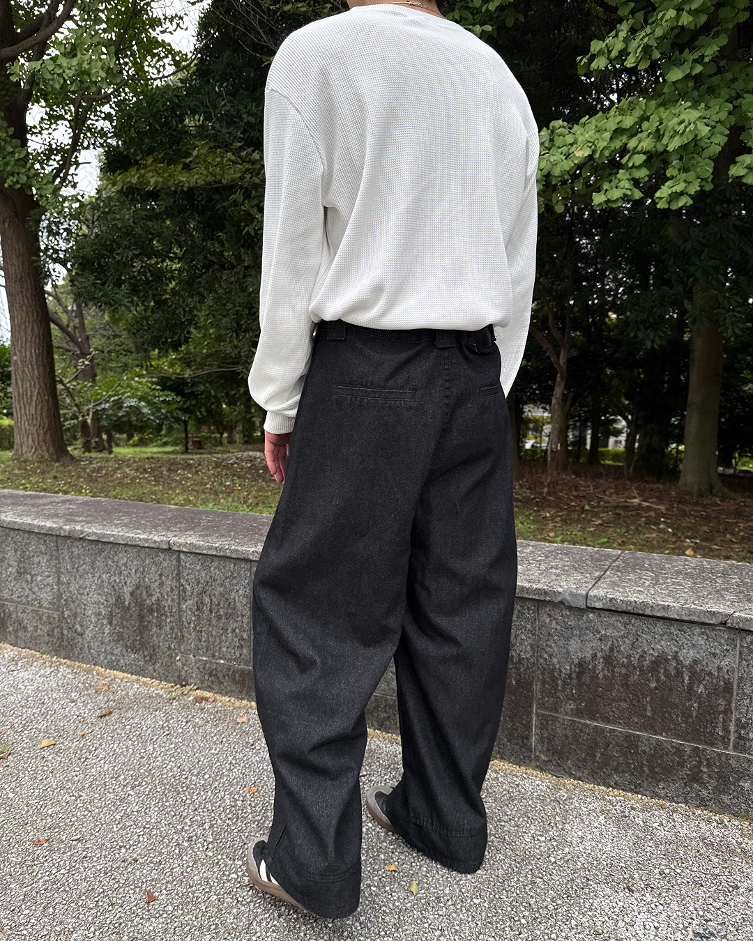 ノンウォッシュドワイドバギーデニムパンツ ME0014