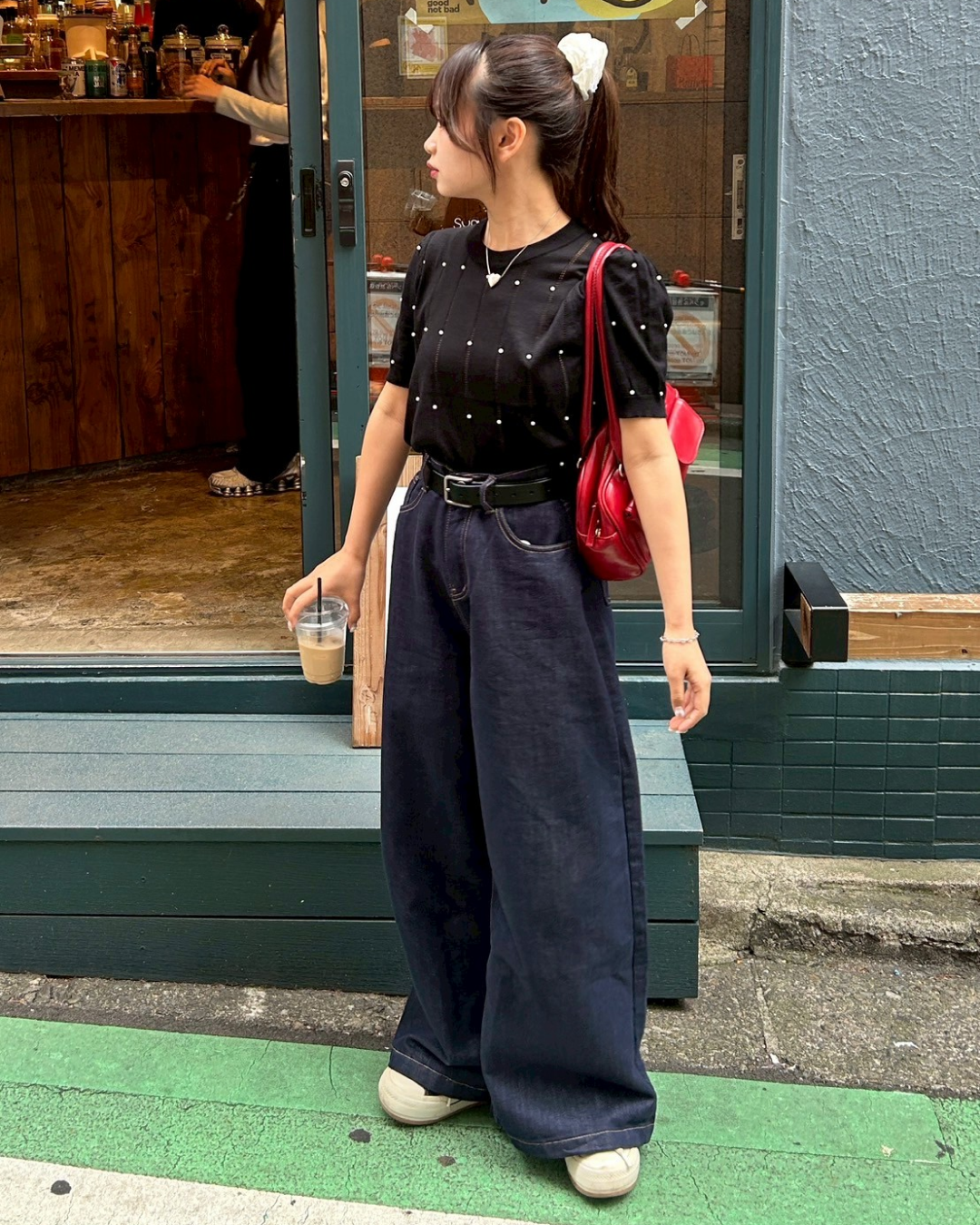[人気スタッフプロデュース企画]ラインデニムパンツ インディゴ　Lサイズ niko and… 人気スタッフプロデュースラインデニムパンツ エム