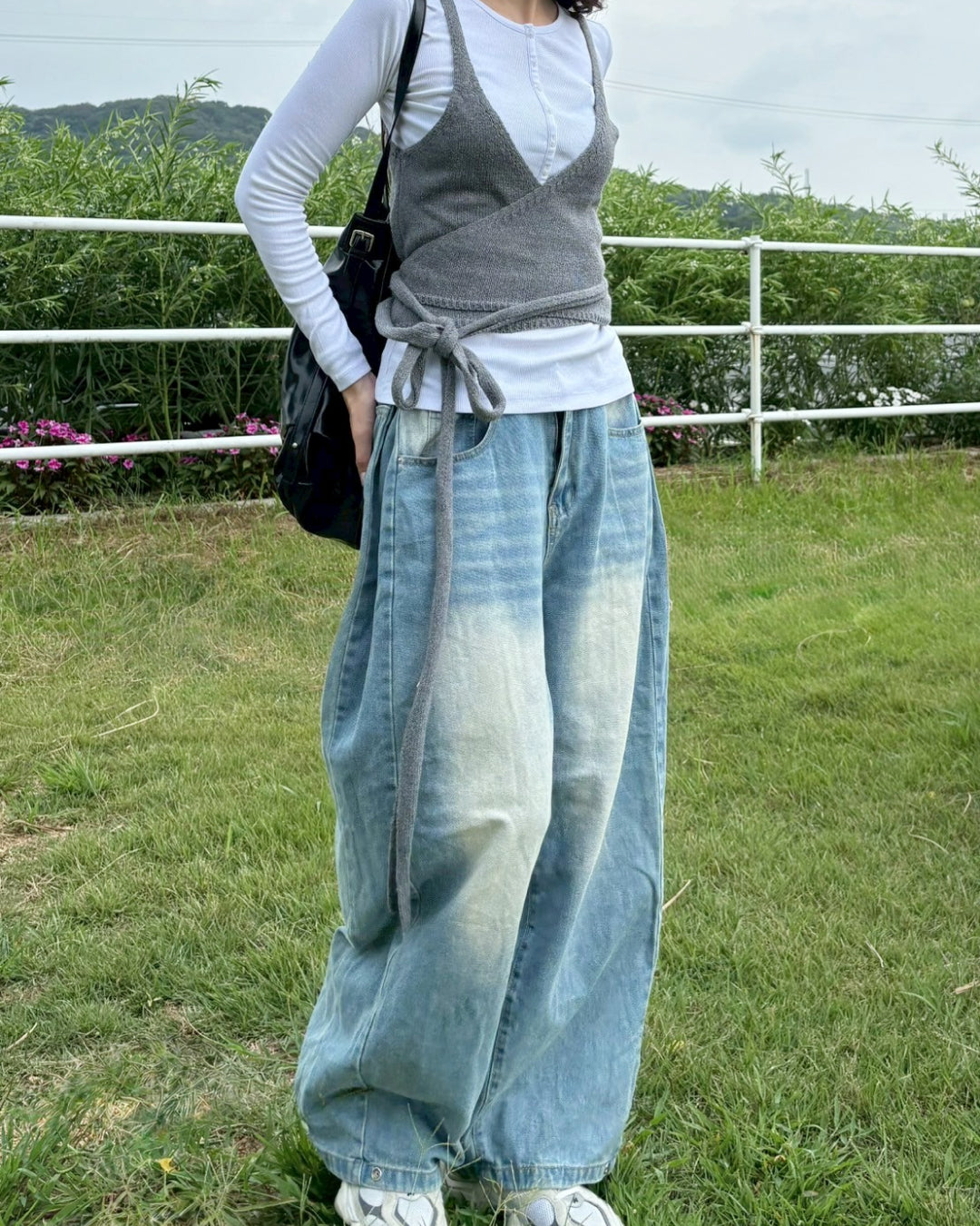 Vネックニットトップ MU0203