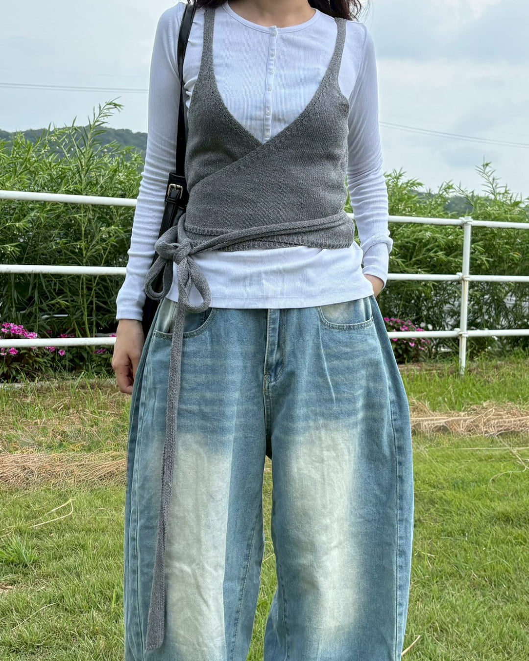 Vネックニットトップ MU0203