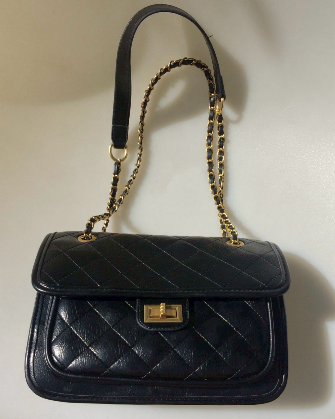 VIP限定 非売品 黒 キルティングバッグ ゴールドチェーン VIP限定 ブラック キルティング バッグ - メルカリ