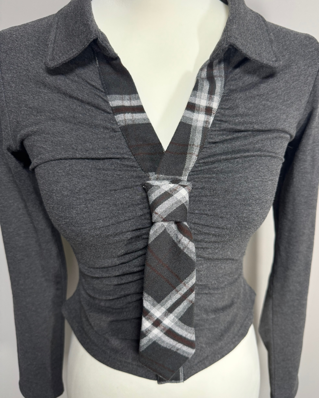 タイ付きギャザーニットシャツ
NO0166