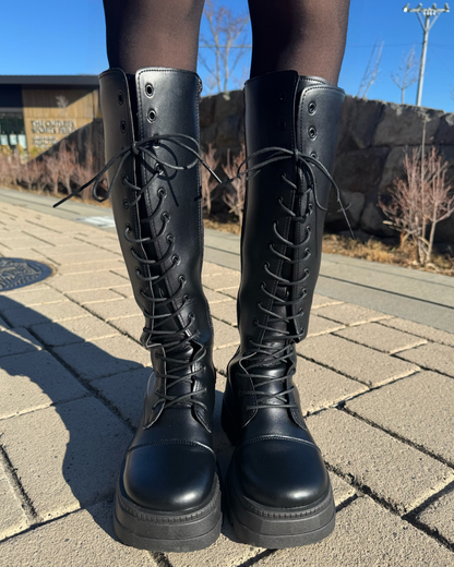 レースアップレザーライク厚底ブーツ
NO0170