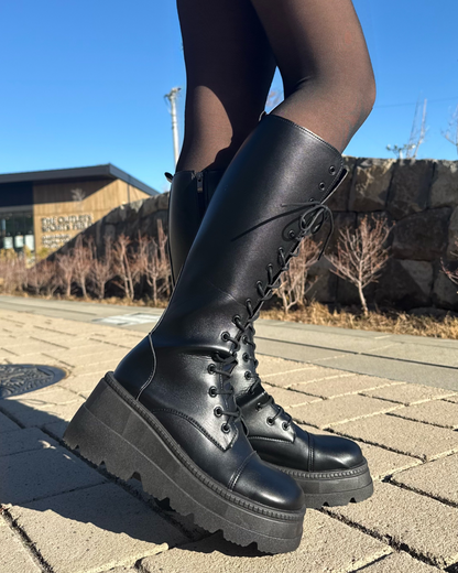 レースアップレザーライク厚底ブーツ
NO0170