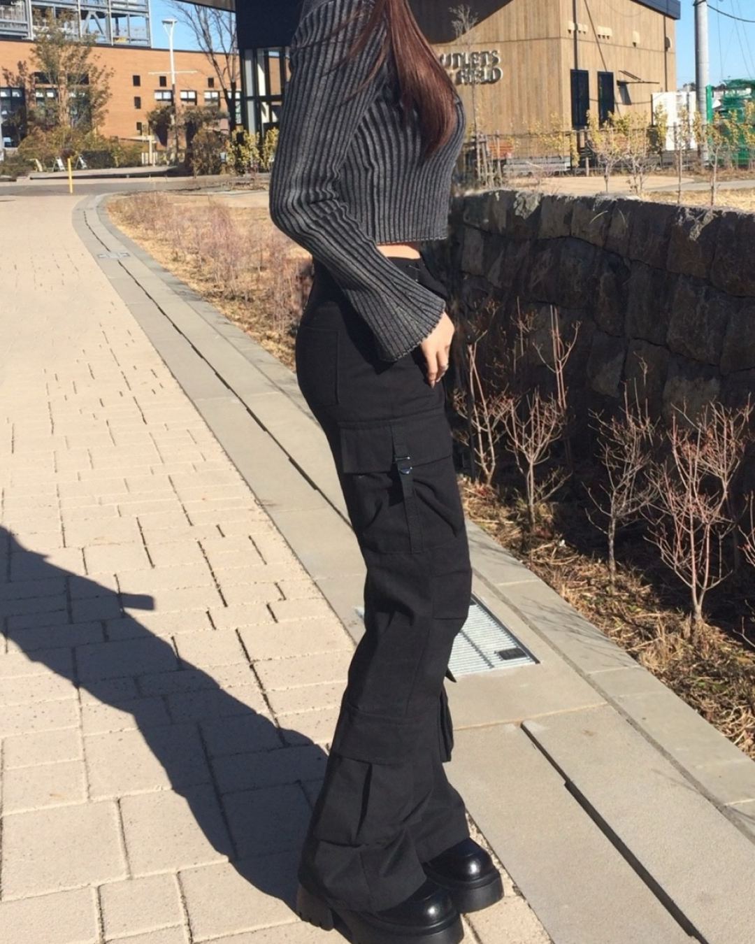 マルチポケットデザインフレアカーゴパンツ
NO0175