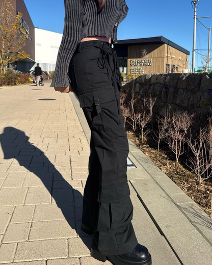 マルチポケットデザインフレアカーゴパンツ
NO0175