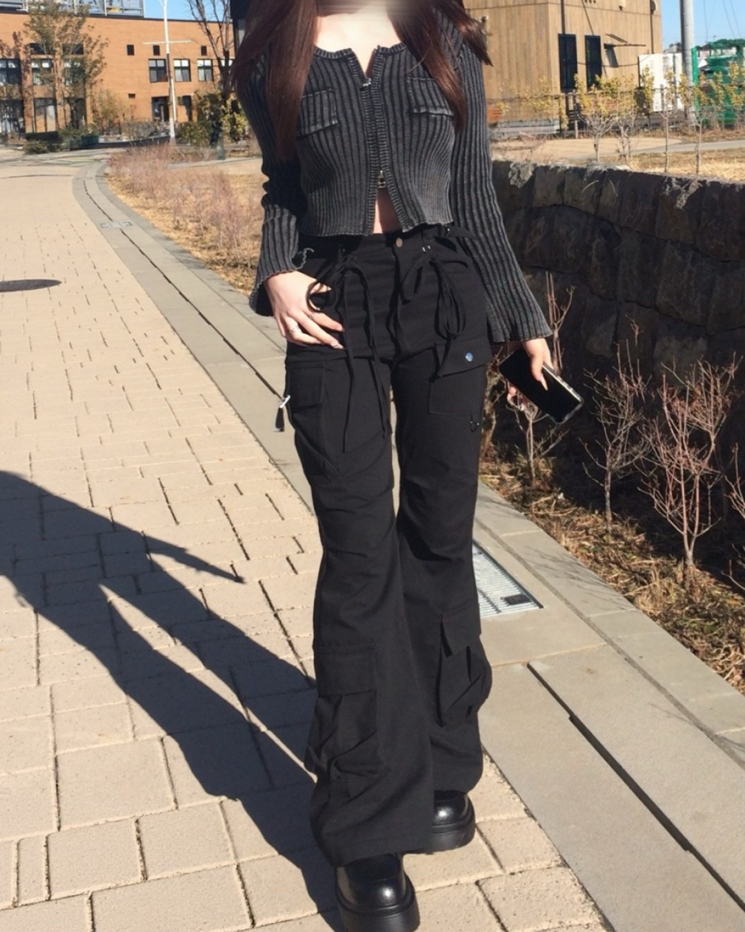 マルチポケットデザインフレアカーゴパンツ
NO0175