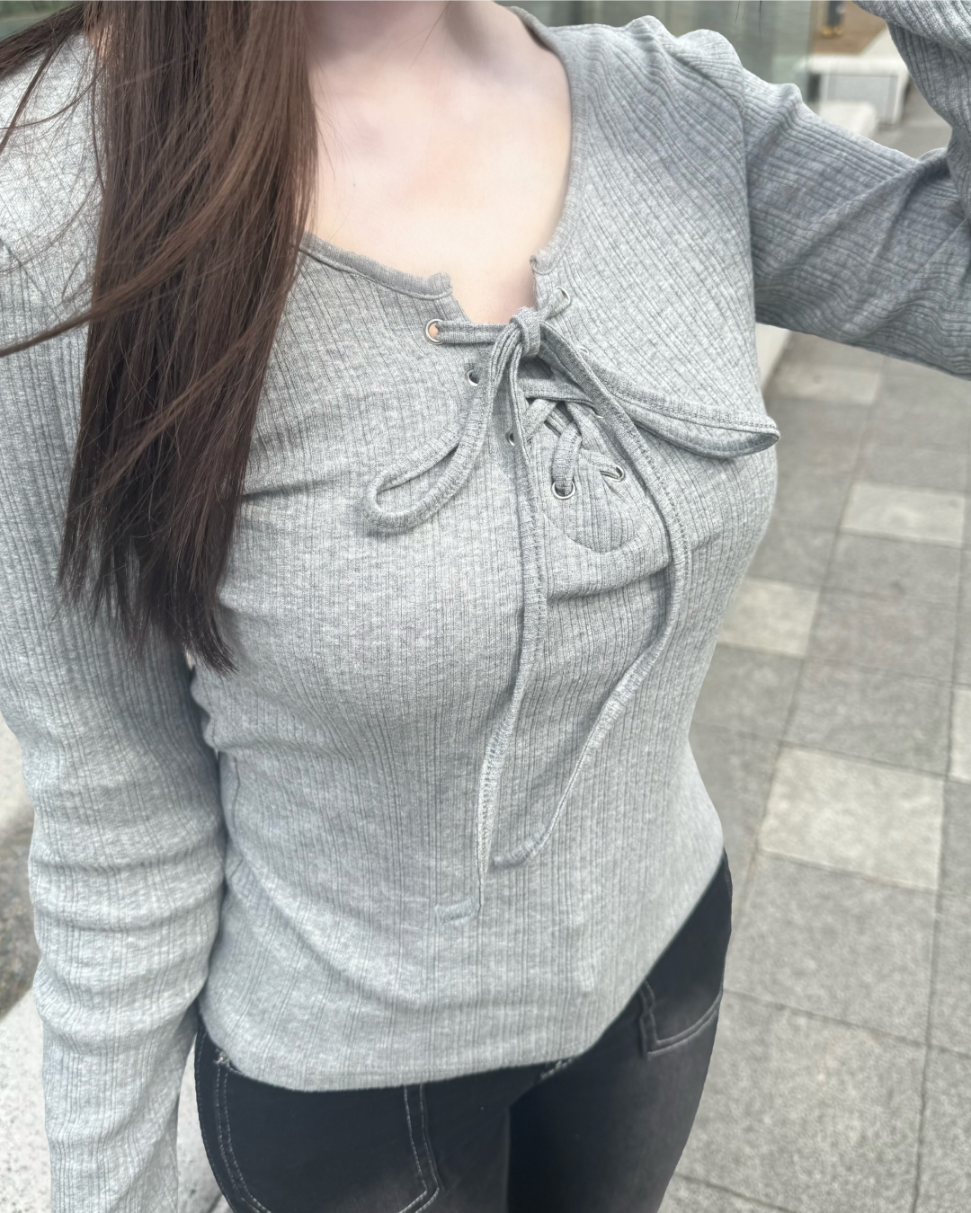 ベースレイヤー付きレースアップニットトップ
NO0197