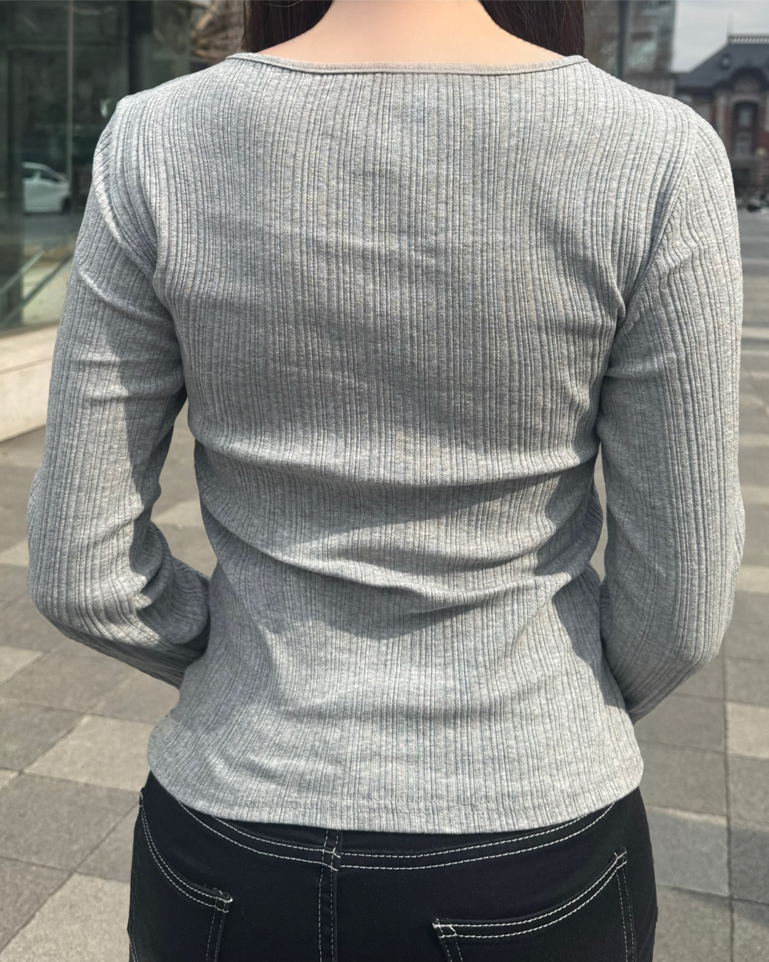 ベースレイヤー付きレースアップニットトップ
NO0197