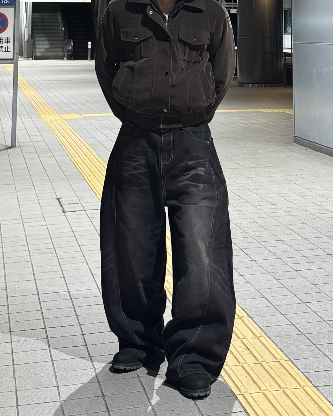 サイドステッチウォッシュバルーンデニム
NS0009