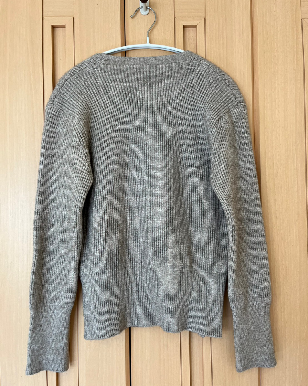 V-neck high waist sweater O0010