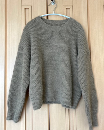 Round neck pullover knit O0011