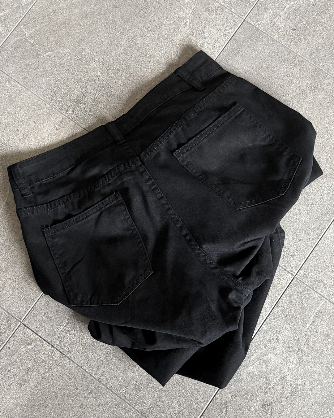ベーシックストレートデニムパンツ TS0018