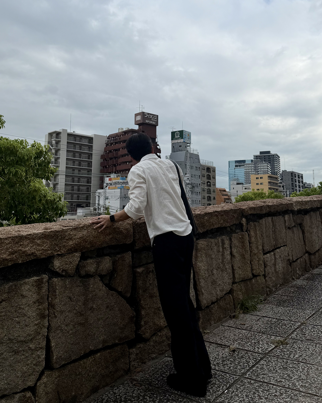 ベーシックストレートデニムパンツ TS0018