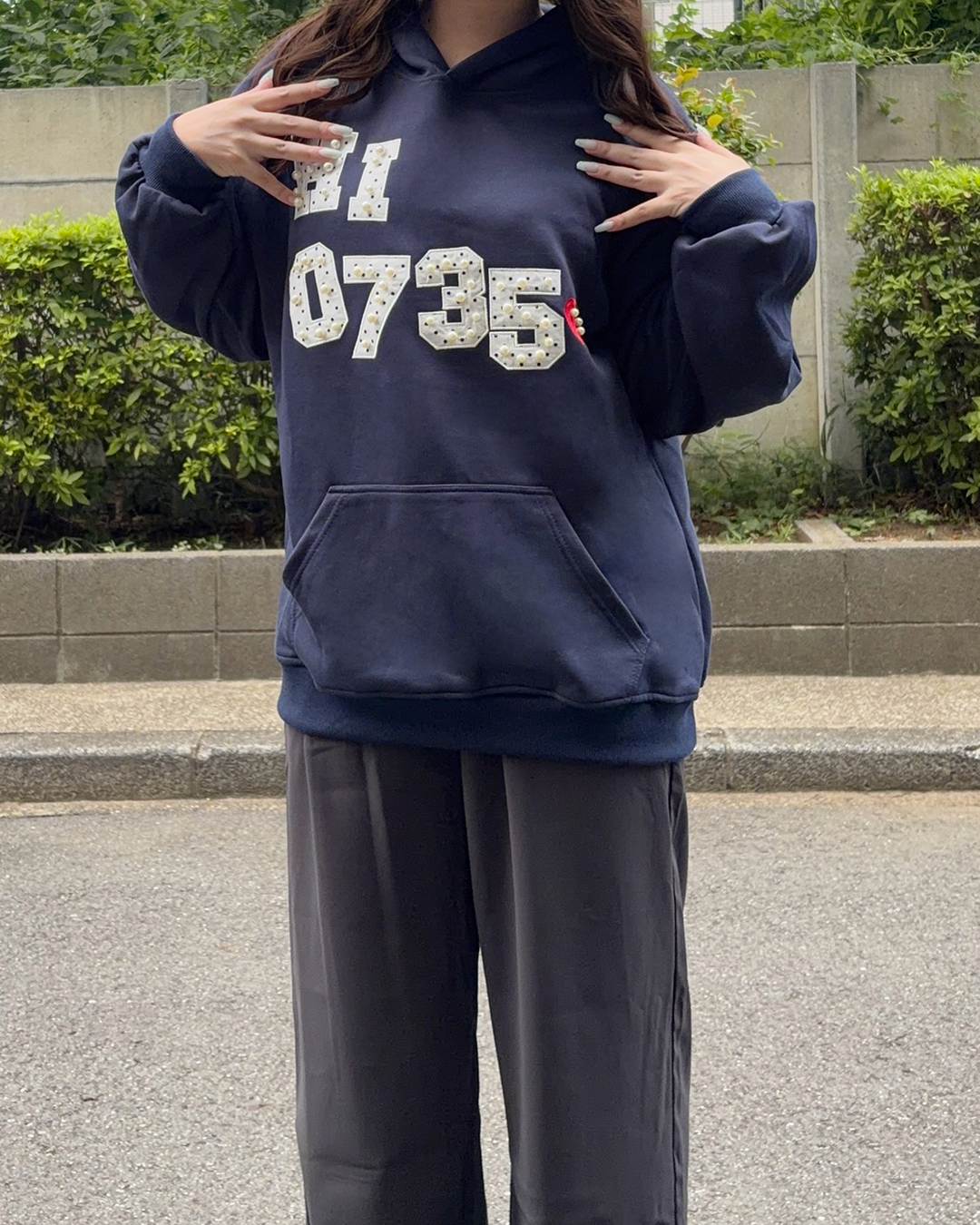 ナンバーグラッフィックフーディー OV0148