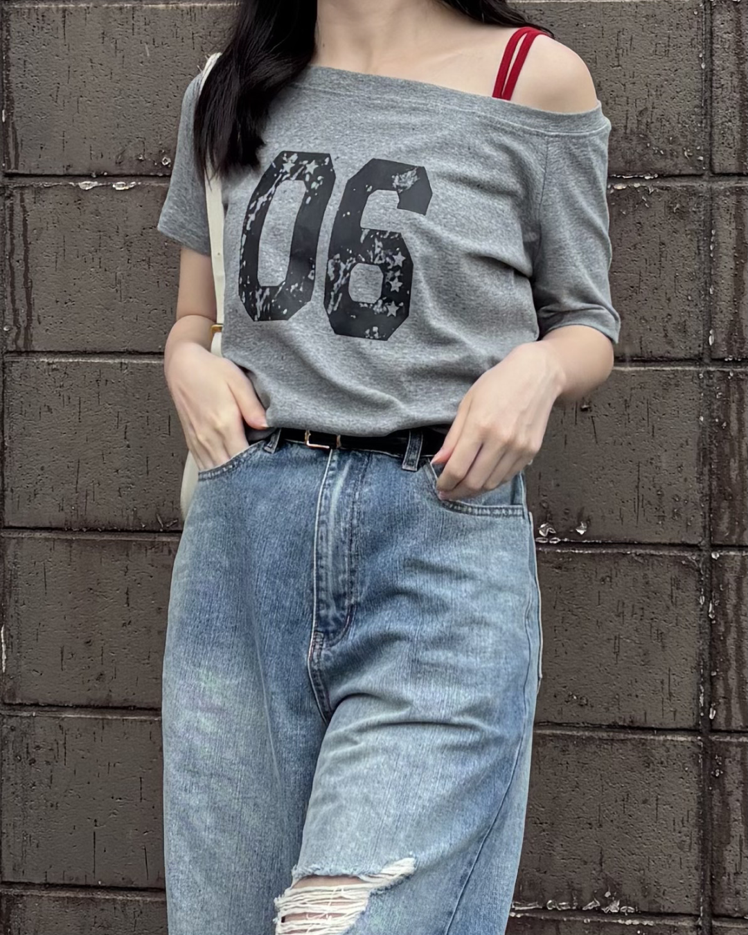 オフショルダーフロントナンバーTシャツ PO0039