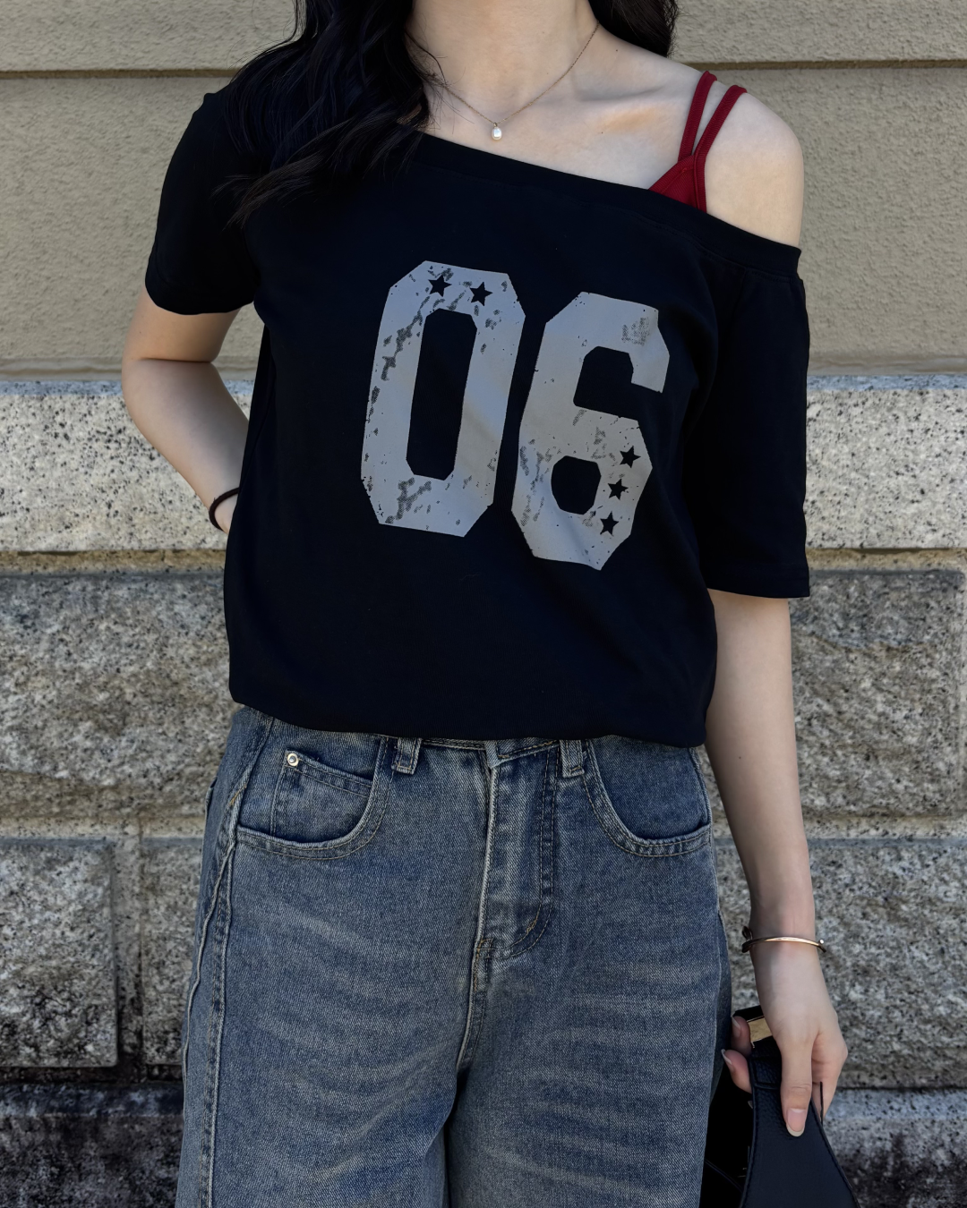 オフショルダーフロントナンバーTシャツ PO0039