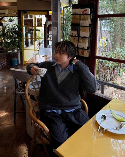 ルーズVネックニットプルオーバー RG7117