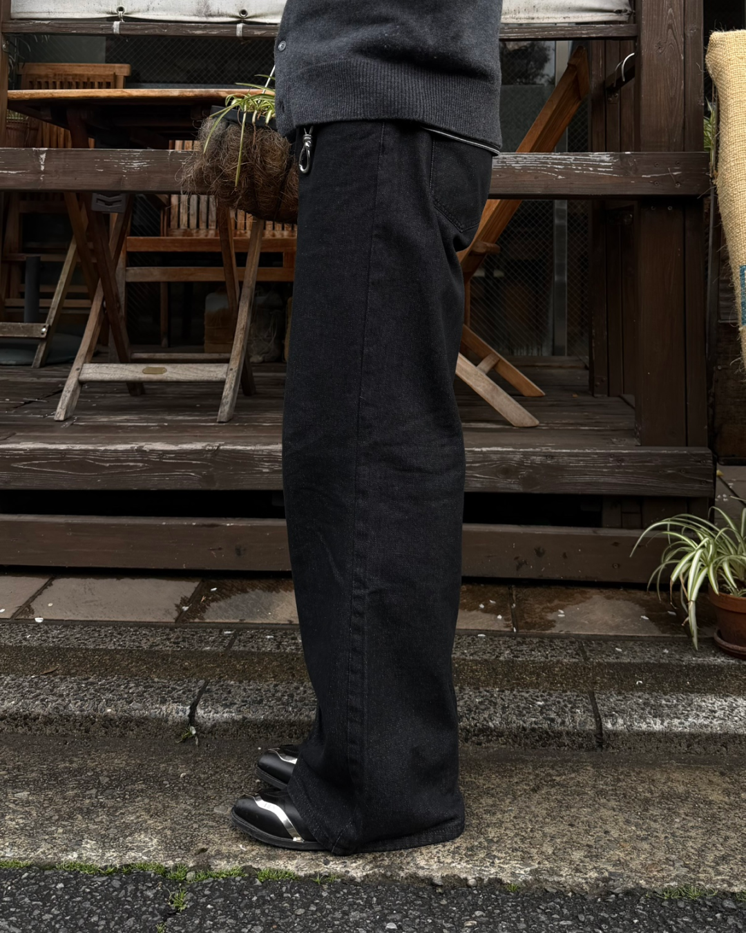 スタッズストレートデニムパンツ RG7185