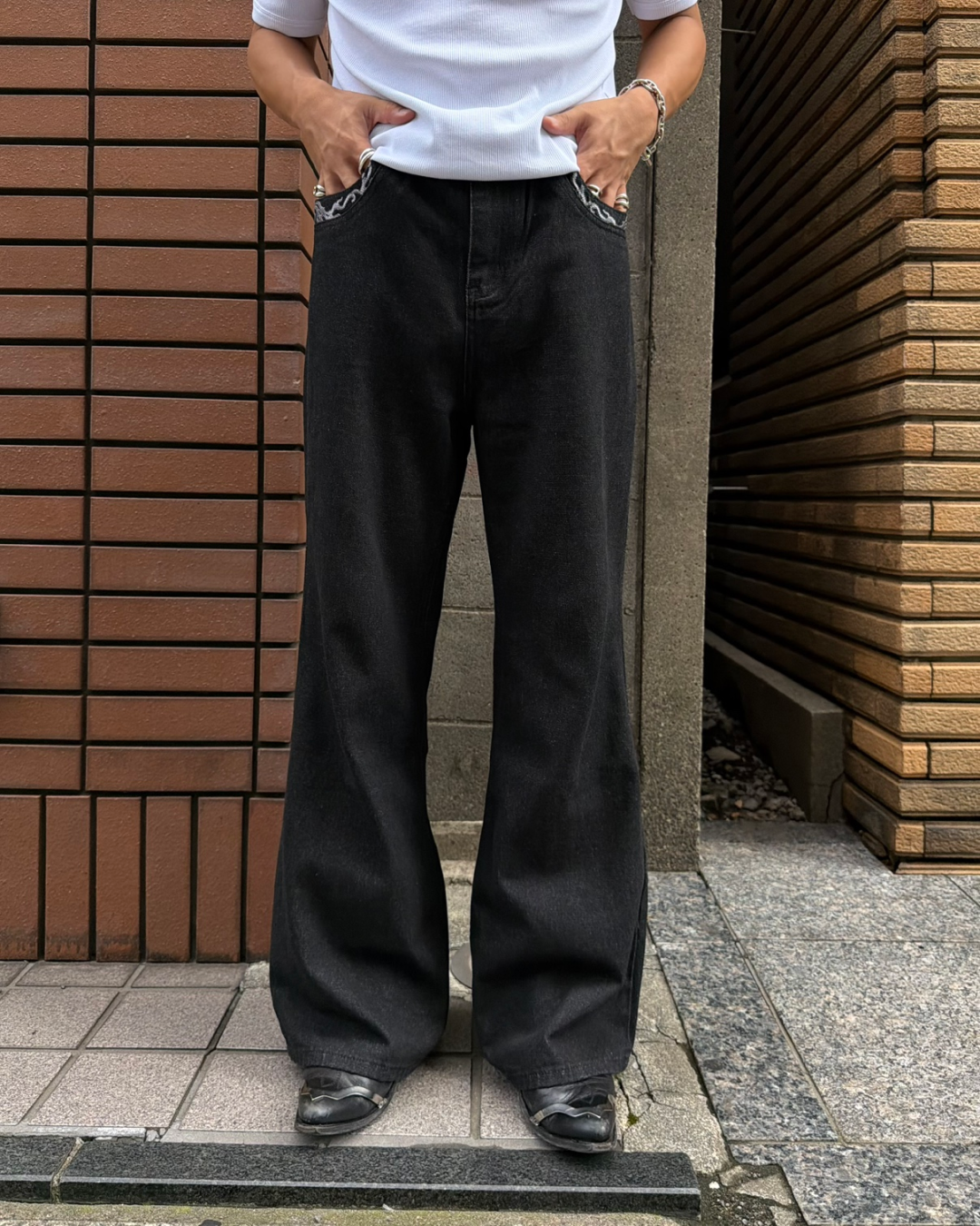 ポケット刺繍セミフレアデニムパンツ RG7371