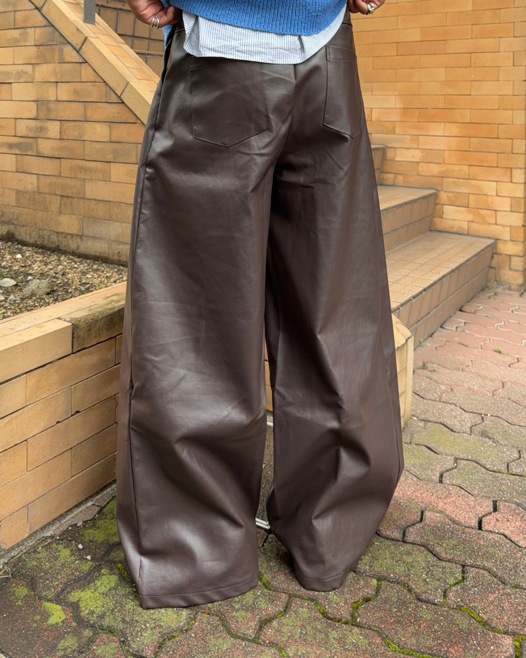 レザーライクタックワイドパンツ RG7390