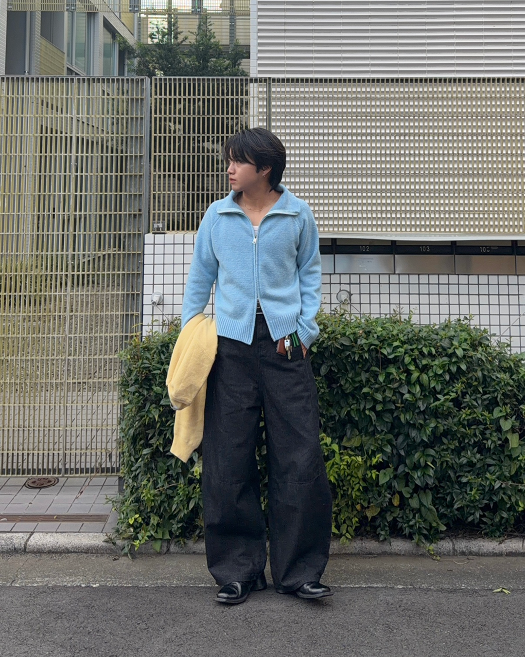 ブラックワイドシルエットデニムパンツ RG7469