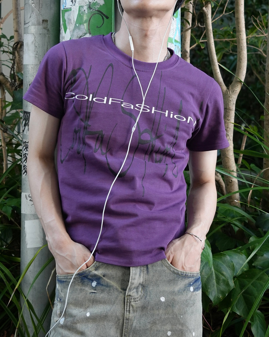 グラフィックプリントスリムフィットTシャツ RN0043