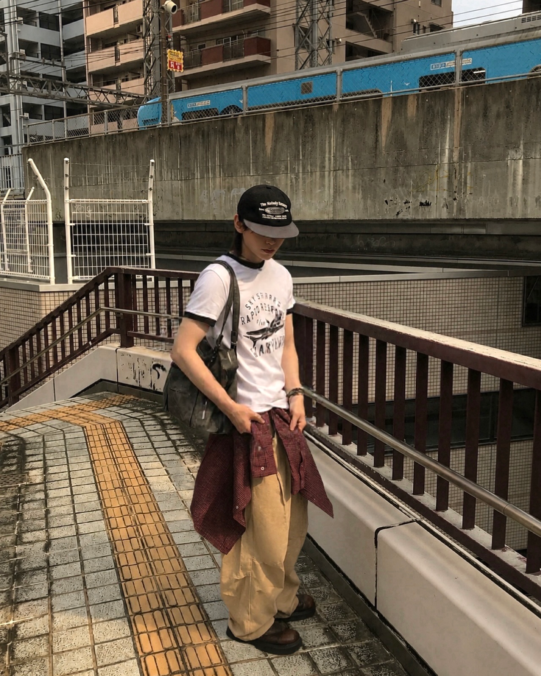 タイトリンガーTシャツ
RO0045