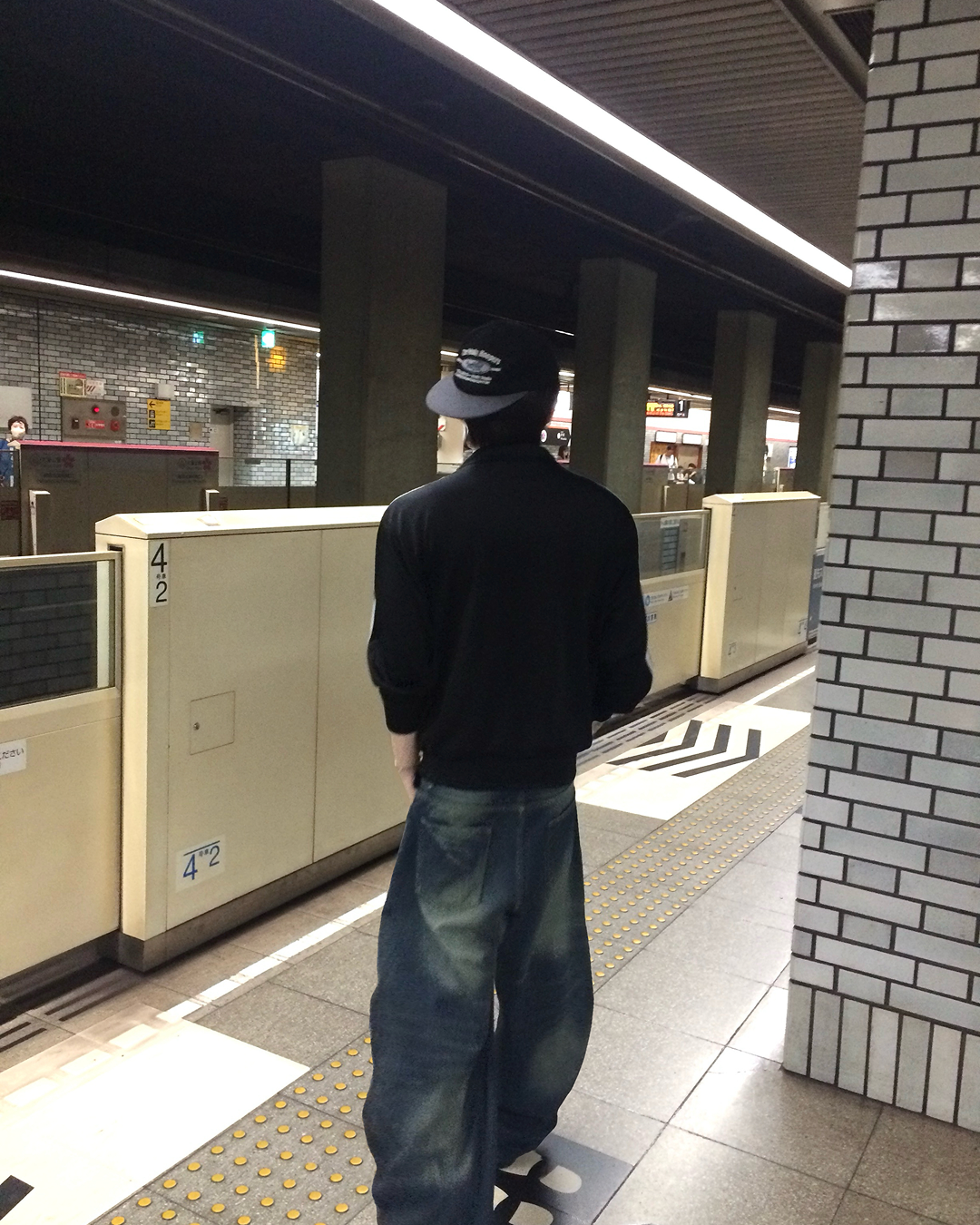 ウォッシュオールマッチワイドレッグパンツ RO0055