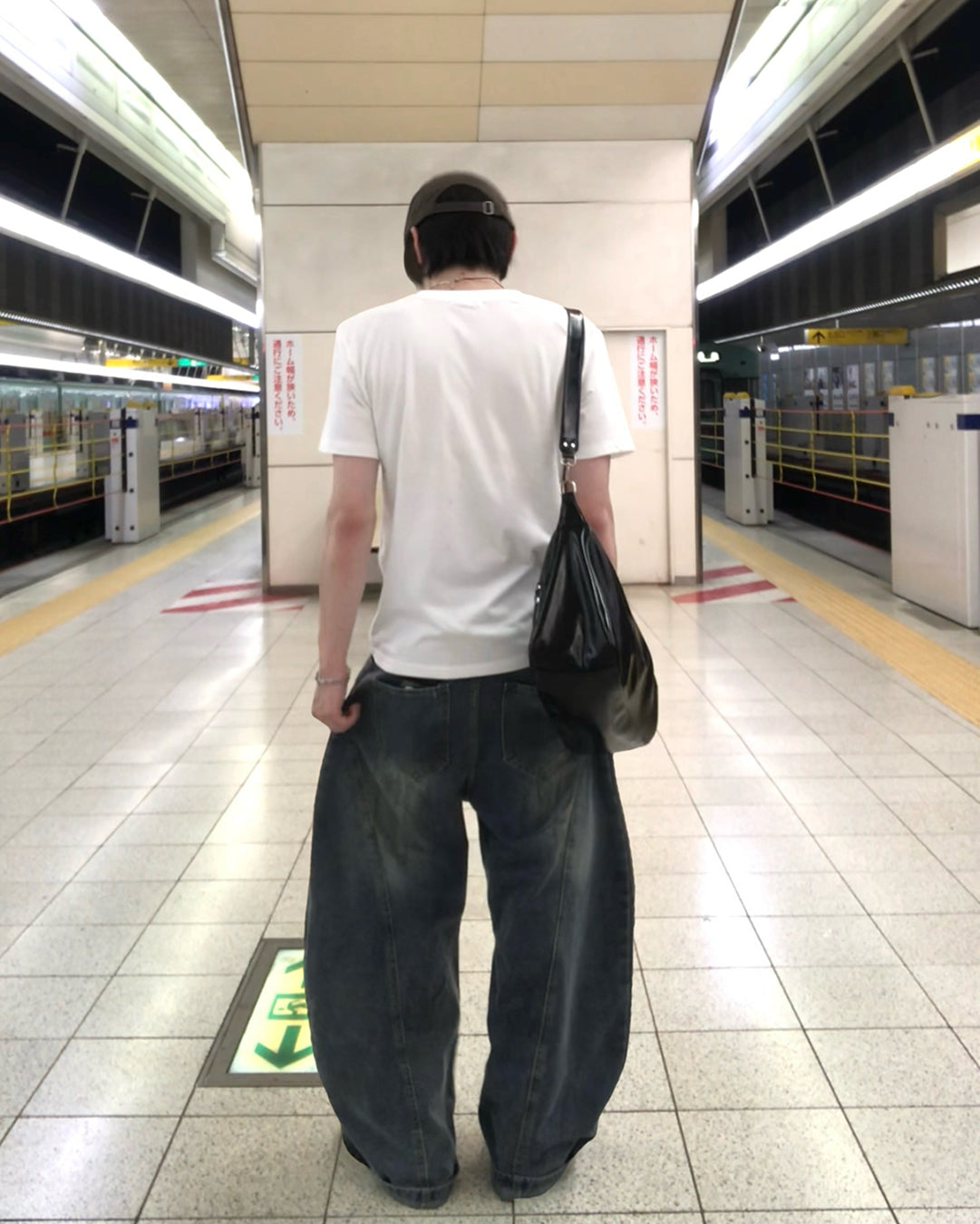 立体カーブシルエットワイドデニム RO0110