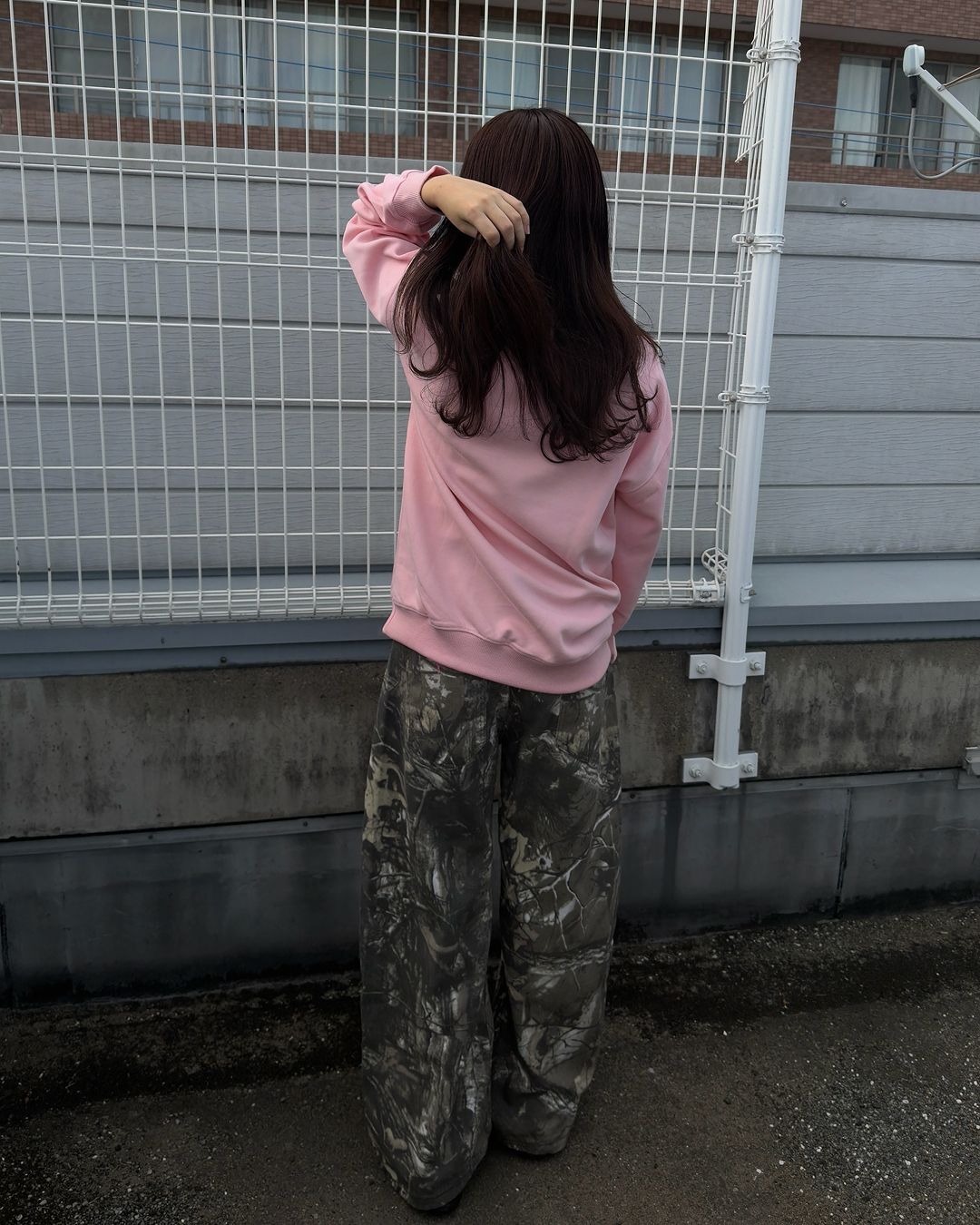 バックロゴ刺繍デザインカモワイドカーブパンツ RS0159