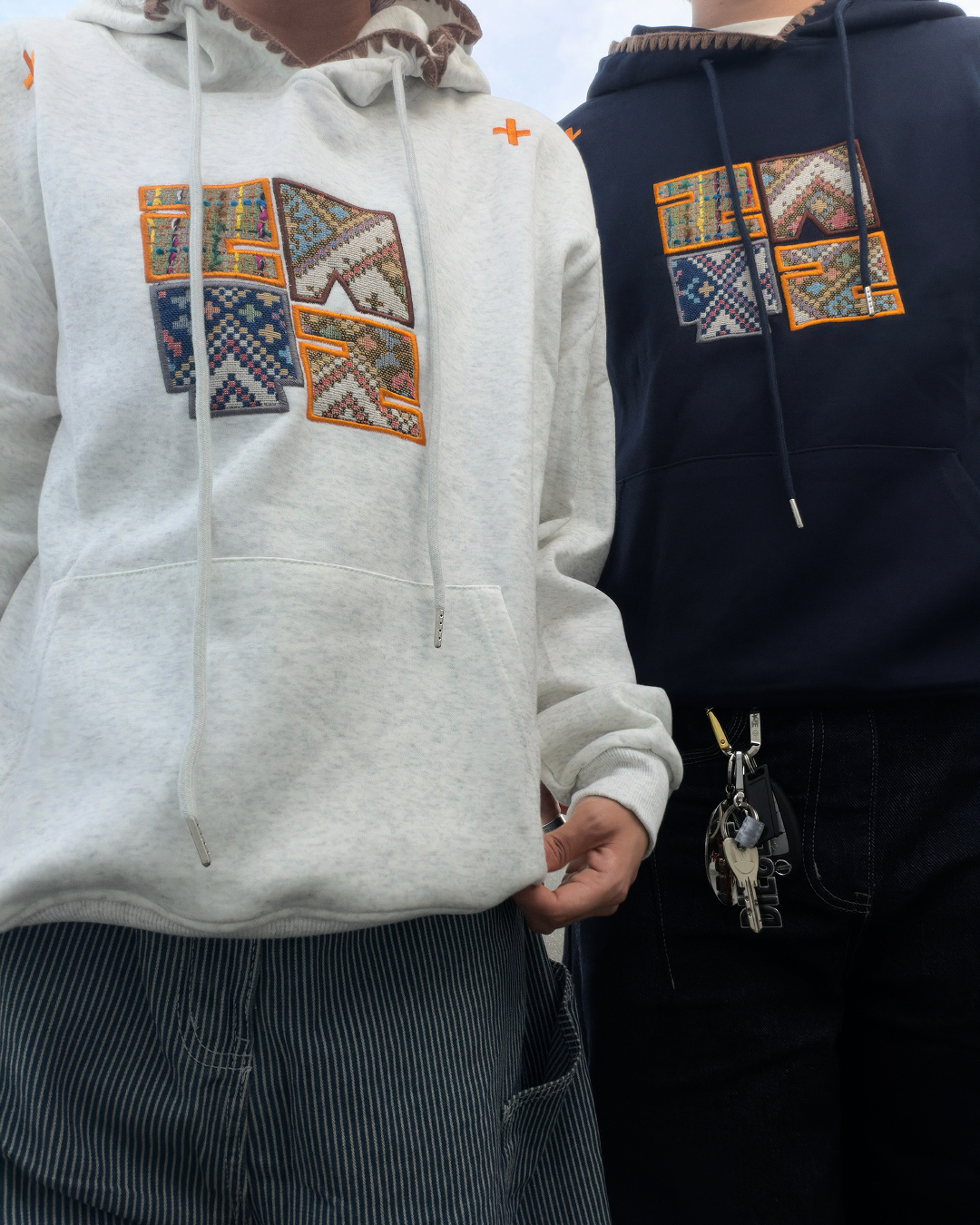 エスニックロゴ刺繍フーディ RS0162