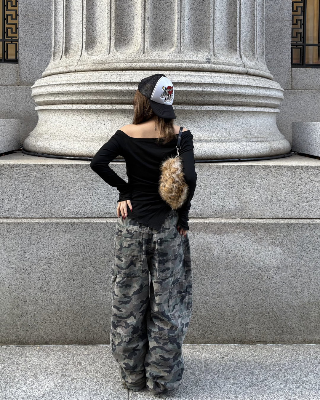 アシンメトリーラインストーンカットソー SH0010