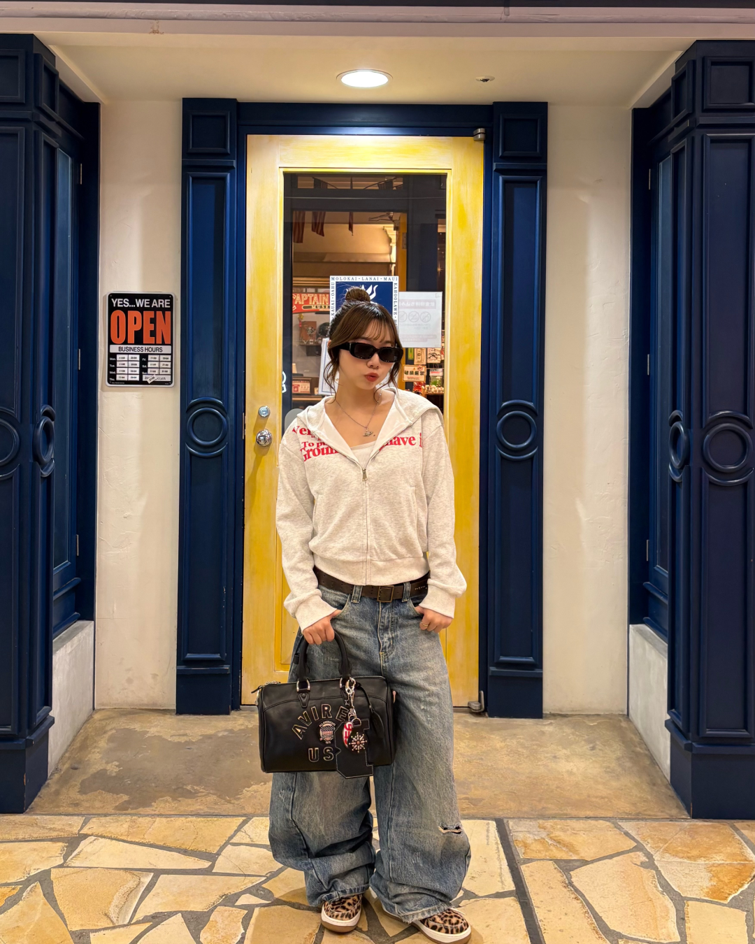 フロントロゴジップパーカー SI0059 – YOLO（ヨロ）｜ファッション通販