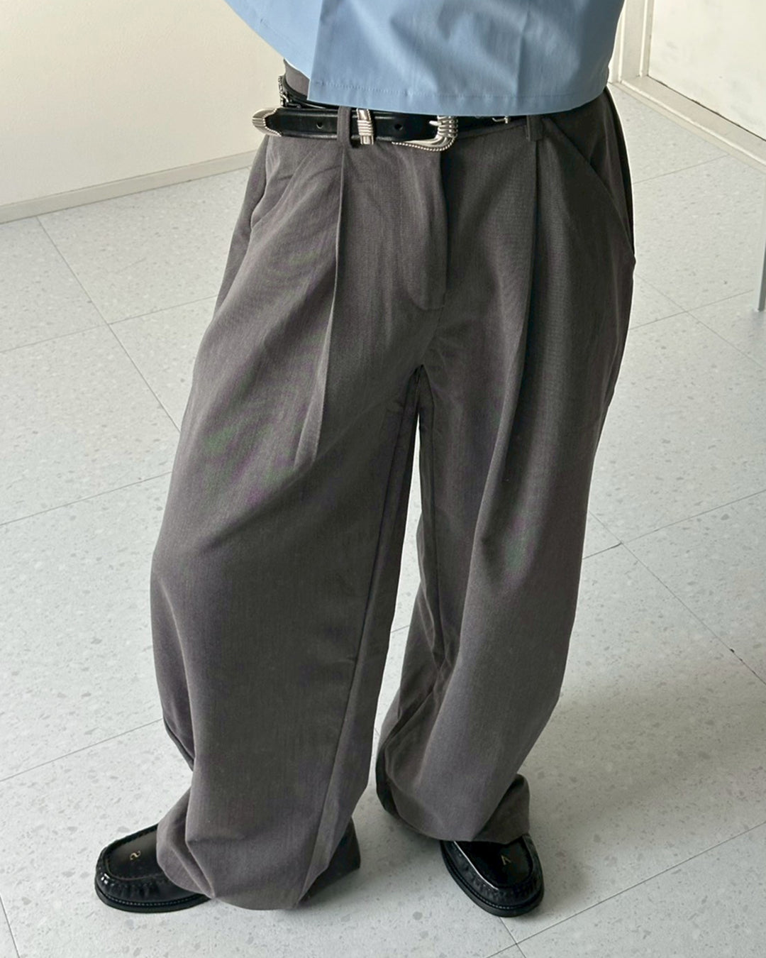 ワイドレッグプリーツパンツ SK0285 – YOLO（ヨロ）｜ファッション通販