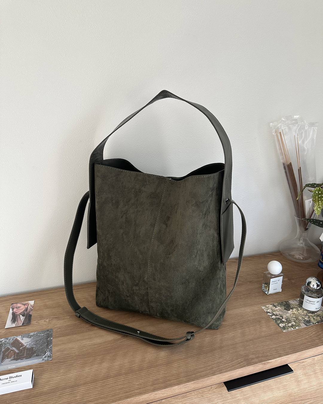 マルチウェイスウェードショルダーバッグ
SK0375