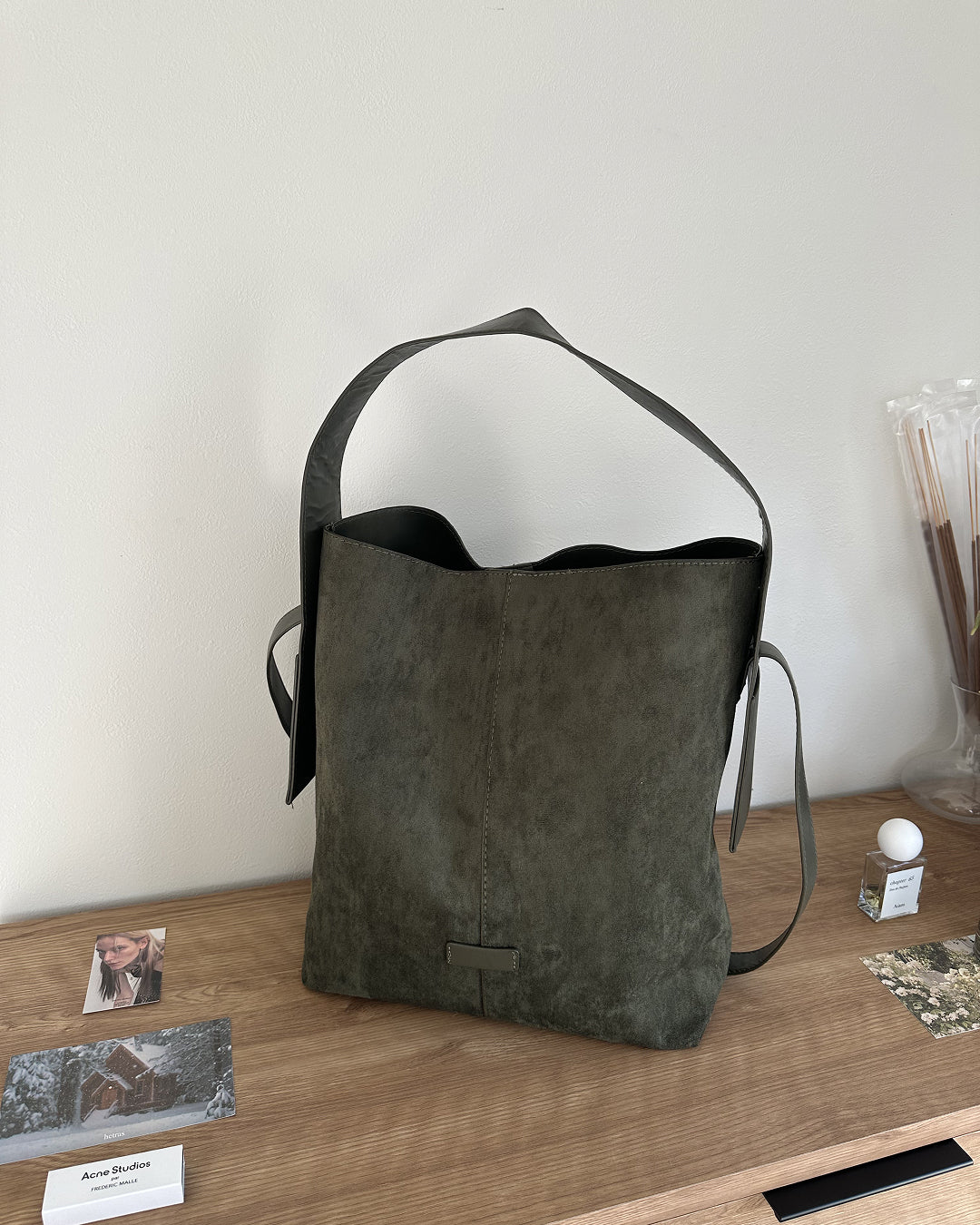 マルチウェイスウェードショルダーバッグ
SK0375