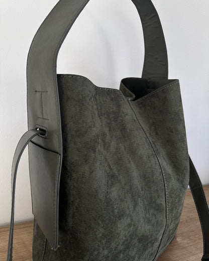 マルチウェイスウェードショルダーバッグ
SK0375